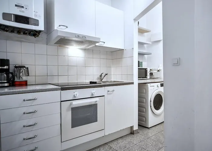 Apartament Monthly - - 5min To Metro U1 And Danube *