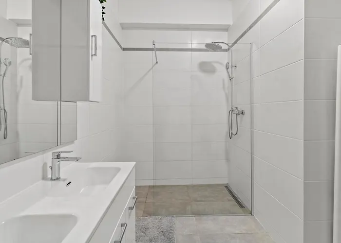Apartment Monthly - - 5min To Metro U1 And Danube *
